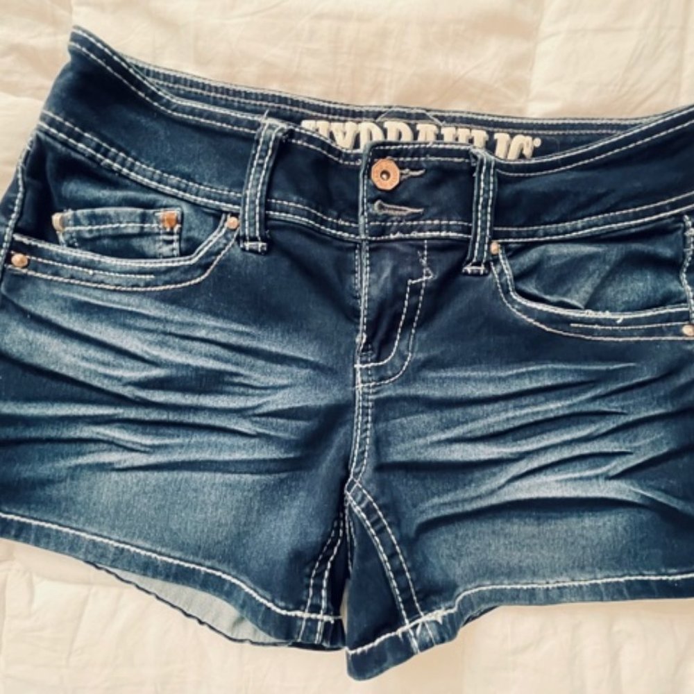 Hydraulic Lola Curvy Jean Shorts